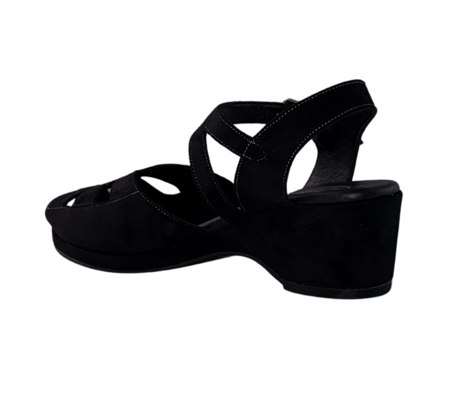 Edith  - Vegan Black 'Suede'