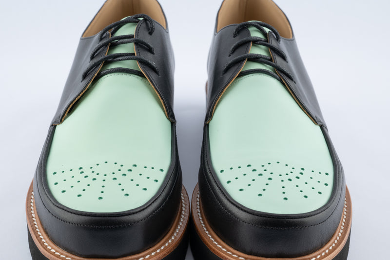 Sunburst Gibson - Mint & Black Leather